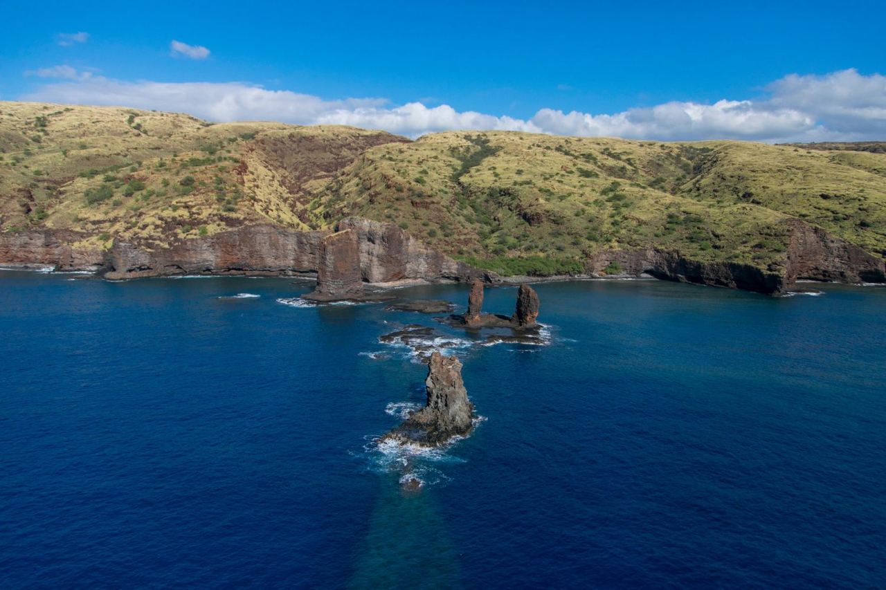 The Nānāhoa sea stacks standing off the cliffs at Honopū Bay, Lānaʻi