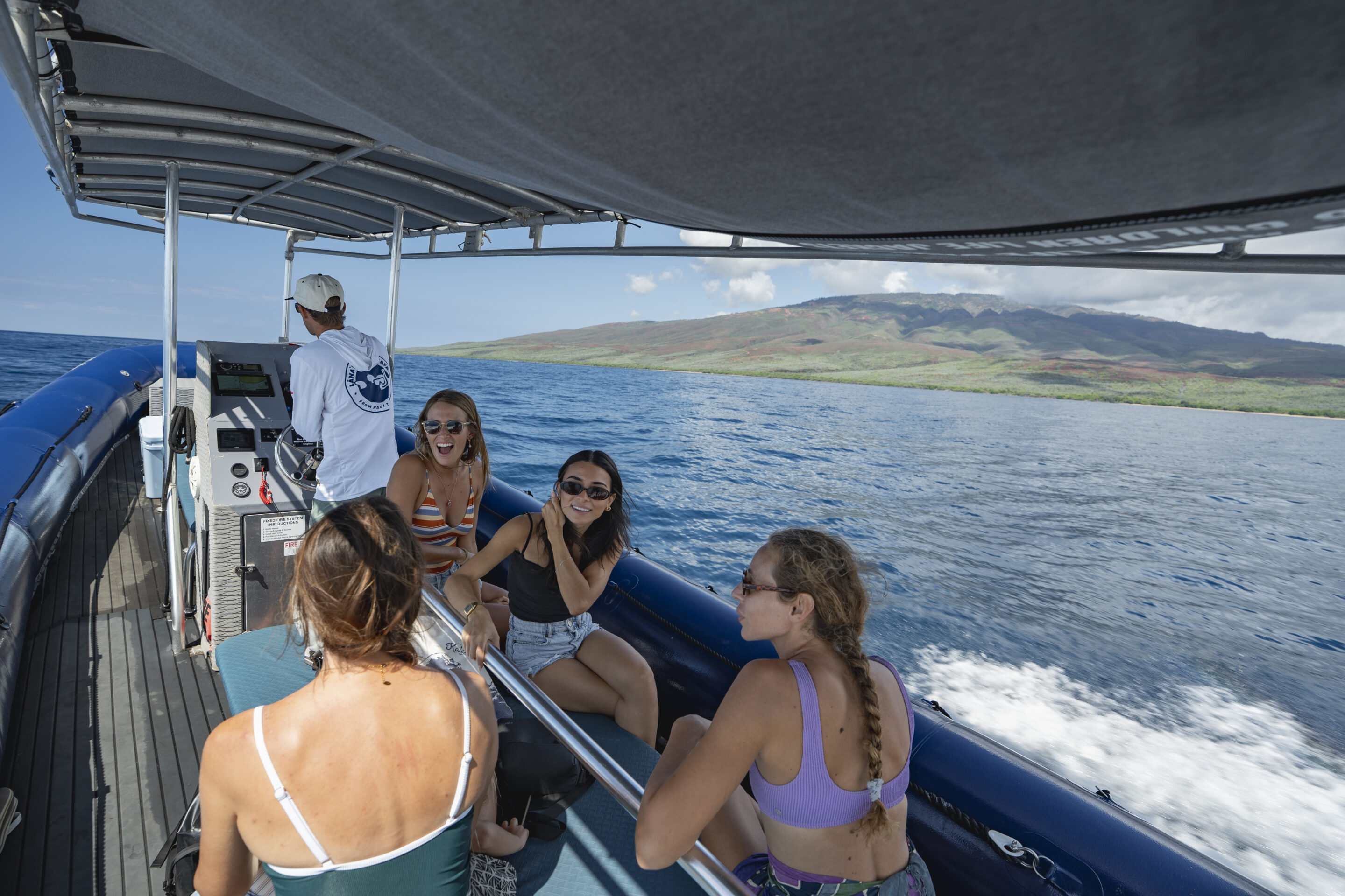 Maui Snorkeling |Lanai Snorkel Safari | Explore Lanai’s Crystal Clear Reefs ow boat 3